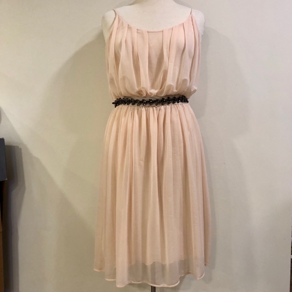 Gorgeous feminine dress!